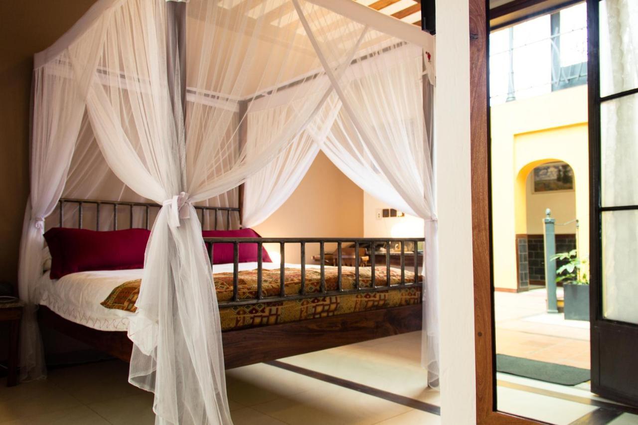 Hotel Bougainviller Kampala Luaran gambar