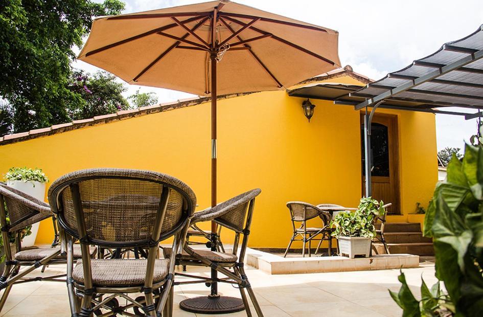 Hotel Bougainviller Kampala Luaran gambar